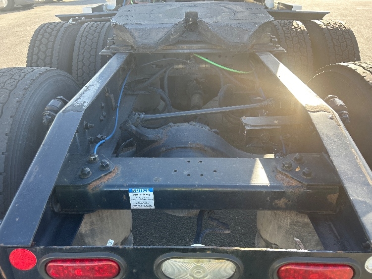 Used 2021 Freightliner Cascadia - photo 8