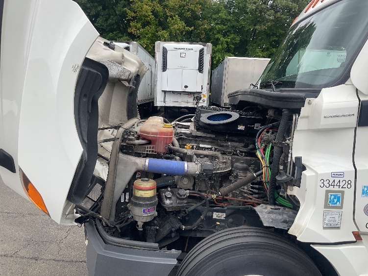 Used 2021 Freightliner Cascadia - photo 20