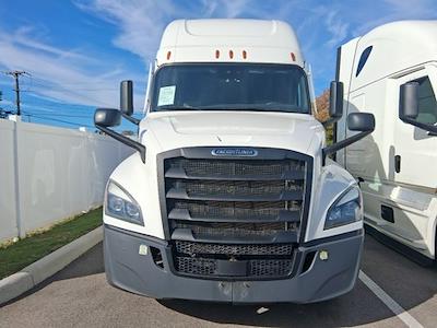 Used 2021 Freightliner Cascadia Detroit DD15AT Semi Truck with Sleeper Cab for sale #334428 - photo 2