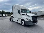 Used 2021 Freightliner Cascadia Detroit DD15AT Semi Truck with Sleeper Cab for sale #334429 - photo 1