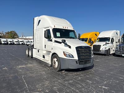 Used 2021 Freightliner Cascadia Detroit DD15AT Semi Truck with Sleeper Cab for sale #334435 - photo 1