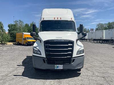 Used 2021 Freightliner Cascadia Detroit DD15AT Semi Truck with Sleeper Cab for sale #334437 - photo 2