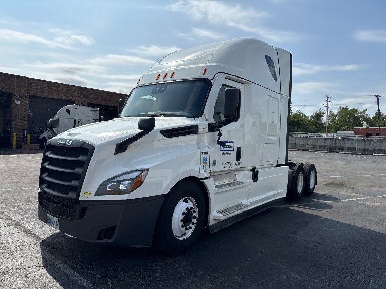 Used 2021 Freightliner Cascadia - photo 5