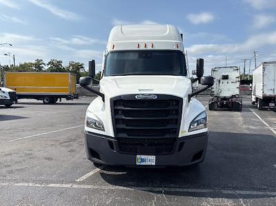 Used 2021 Freightliner Cascadia Detroit DD15AT Semi Truck with Sleeper Cab for sale #334447 - photo 2
