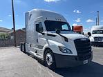Used 2021 Freightliner Cascadia Detroit DD15AT Semi Truck with Sleeper Cab for sale #334459 - photo 1