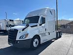 Used 2021 Freightliner Cascadia Detroit DD15AT Semi Truck with Sleeper Cab for sale #334459 - photo 3