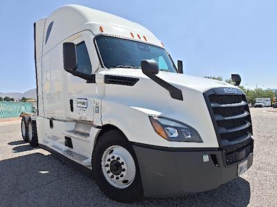 Used 2021 Freightliner Cascadia Detroit DD15AT Semi Truck with Sleeper Cab for sale #334463 - photo 1