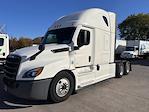 Used 2021 Freightliner Cascadia Detroit DD15AT Semi Truck with Sleeper Cab for sale #334464 - photo 1