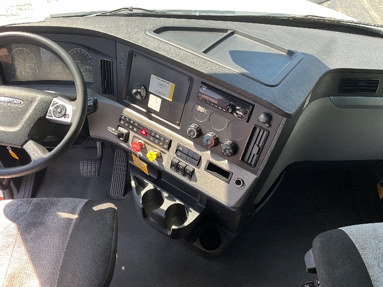 Used 2021 Freightliner Cascadia - photo 14