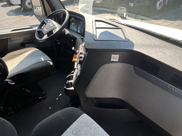 Used 2021 Freightliner Cascadia - photo 17