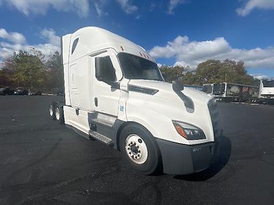 Used 2021 Freightliner Cascadia Detroit DD15AT Semi Truck with Sleeper Cab for sale #334473 - photo 1