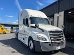 Used 2021 Freightliner Cascadia Detroit DD15AT Semi Truck with Sleeper Cab for sale #334477 - photo 1