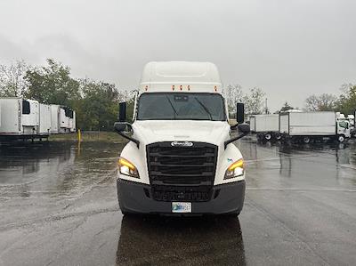 Used 2021 Freightliner Cascadia Detroit DD15AT Semi Truck with Sleeper Cab for sale #334491 - photo 2