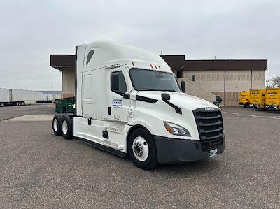 Used 2021 Freightliner Cascadia Detroit DD15AT Semi Truck with Sleeper Cab for sale #334494 - photo 1