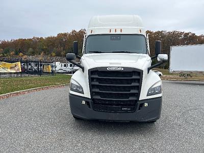 Used 2021 Freightliner Cascadia Detroit DD15AT Semi Truck with Sleeper Cab for sale #334497 - photo 2