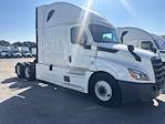 Used 2021 Freightliner Cascadia Detroit DD15AT Semi Truck with Sleeper Cab for sale #334504 - photo 3