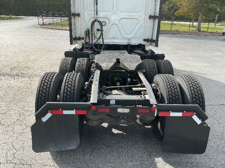 Used 2021 Freightliner Cascadia - photo 8