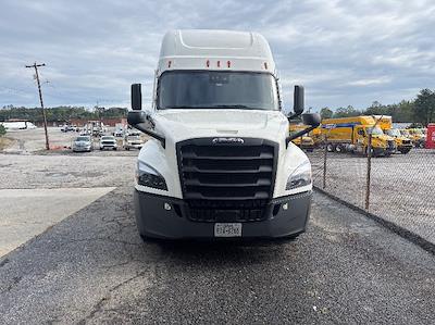 Used 2021 Freightliner Cascadia Detroit DD15AT Semi Truck with Sleeper Cab for sale #334522 - photo 2
