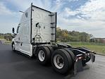 Used 2021 Freightliner Cascadia Detroit DD15AT Semi Truck with Sleeper Cab for sale #334526 - photo 5