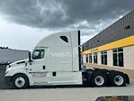 Used 2021 Freightliner Cascadia Detroit DD15AT Semi Truck with Sleeper Cab for sale #334527 - photo 4