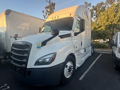 Used 2021 Freightliner Cascadia - photo 1