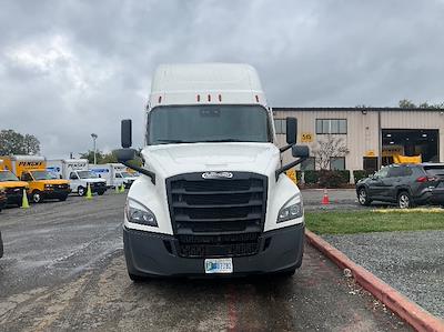 Used 2021 Freightliner Cascadia Detroit DD15AT Semi Truck with Sleeper Cab for sale #334559 - photo 2