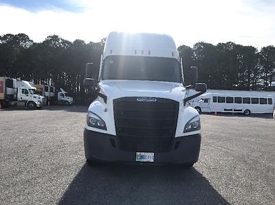 Used 2021 Freightliner Cascadia Detroit DD15AT Semi Truck with Sleeper Cab for sale #334565 - photo 2