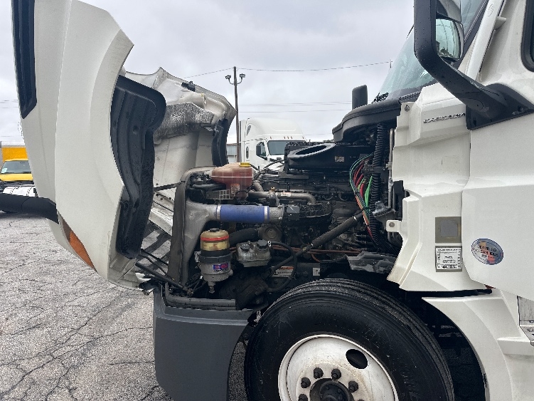 Used 2021 Freightliner Cascadia - photo 23