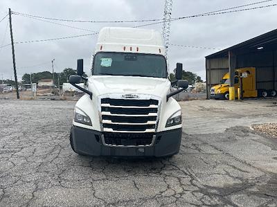 Used 2021 Freightliner Cascadia Detroit DD15AT Semi Truck with Sleeper Cab for sale #334568 - photo 2