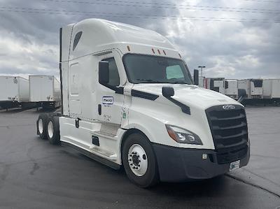Used 2021 Freightliner Cascadia Detroit DD15AT Semi Truck with Sleeper Cab for sale #334575 - photo 1