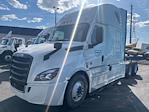 Used 2021 Freightliner Cascadia Detroit DD15AT Semi Truck with Sleeper Cab for sale #334592 - photo 3