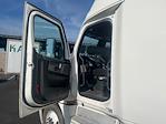 Used 2021 Freightliner Cascadia Detroit DD15AT Semi Truck with Sleeper Cab for sale #334592 - photo 9
