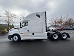 Used 2021 Freightliner Cascadia Detroit DD15AT Semi Truck with Sleeper Cab for sale #334597 - photo 4