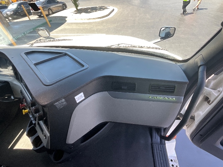 Used 2021 Freightliner Cascadia - photo 16