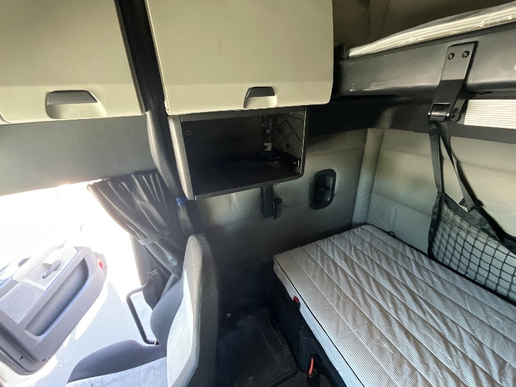 Used 2021 Freightliner Cascadia - photo 21