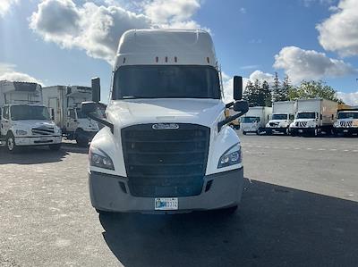 Used 2021 Freightliner Cascadia Detroit DD15AT Semi Truck with Sleeper Cab for sale #334611 - photo 2