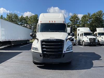 Used 2021 Freightliner Cascadia Detroit DD15AT Semi Truck with Sleeper Cab for sale #334613 - photo 2