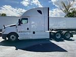 Used 2021 Freightliner Cascadia Detroit DD15AT Semi Truck with Sleeper Cab for sale #334613 - photo 4