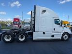 Used 2021 Freightliner Cascadia Detroit DD15AT Semi Truck with Sleeper Cab for sale #334613 - photo 8