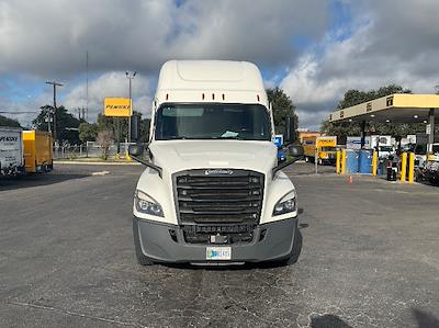 Used 2021 Freightliner Cascadia Detroit DD15AT Semi Truck with Sleeper Cab for sale #334628 - photo 2
