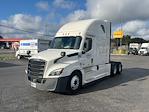 Used 2021 Freightliner Cascadia Detroit DD15AT Semi Truck with Sleeper Cab for sale #334628 - photo 3