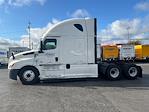 Used 2021 Freightliner Cascadia Detroit DD15AT Semi Truck with Sleeper Cab for sale #334628 - photo 4