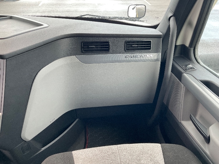 Used 2021 Freightliner Cascadia - photo 16
