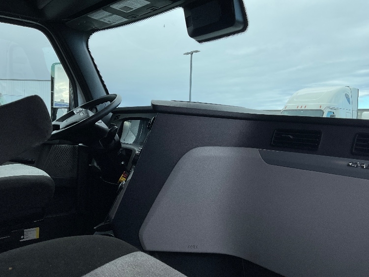Used 2021 Freightliner Cascadia - photo 17