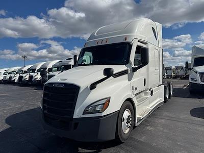 Used 2021 Freightliner Cascadia Detroit DD15AT Semi Truck with Sleeper Cab for sale #334639 - photo 1