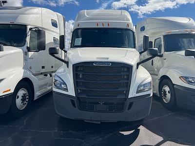 Used 2021 Freightliner Cascadia Detroit DD15AT Semi Truck with Sleeper Cab for sale #334639 - photo 2