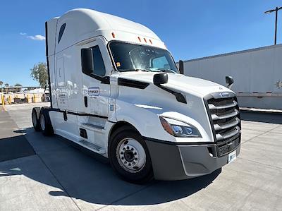 Used 2021 Freightliner Cascadia Detroit DD15AT Semi Truck with Sleeper Cab for sale #334645 - photo 1