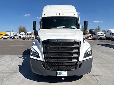 Used 2021 Freightliner Cascadia Detroit DD15AT Semi Truck with Sleeper Cab for sale #334645 - photo 2
