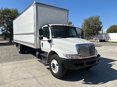Used 2020 International MV Box Truck with Liftgate for sale #336013 - photo 1