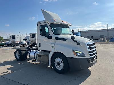 Used 2020 Freightliner Cascadia - photo 1